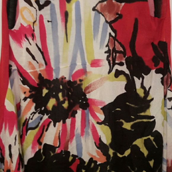 Méchant Multicolor Floral Sleeveless top - Picture 3 of 7